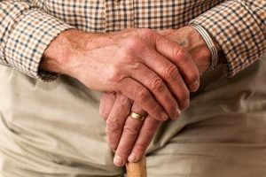 prevención del coronavirus en ancianos