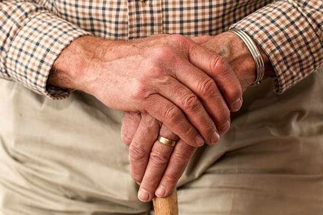 prevención del coronavirus en ancianos